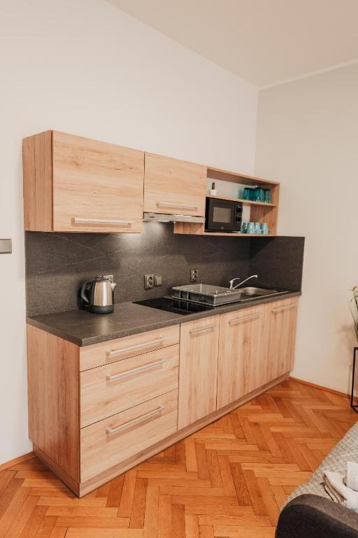 Citybeat Apartments, 400M From The Square Plzeň Buitenkant foto