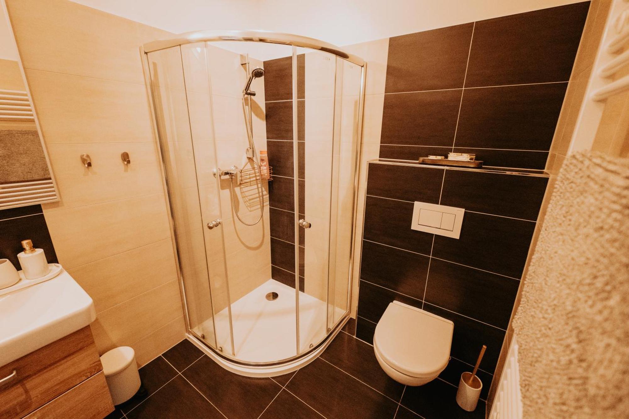 Citybeat Apartments, 400M From The Square Plzeň Buitenkant foto
