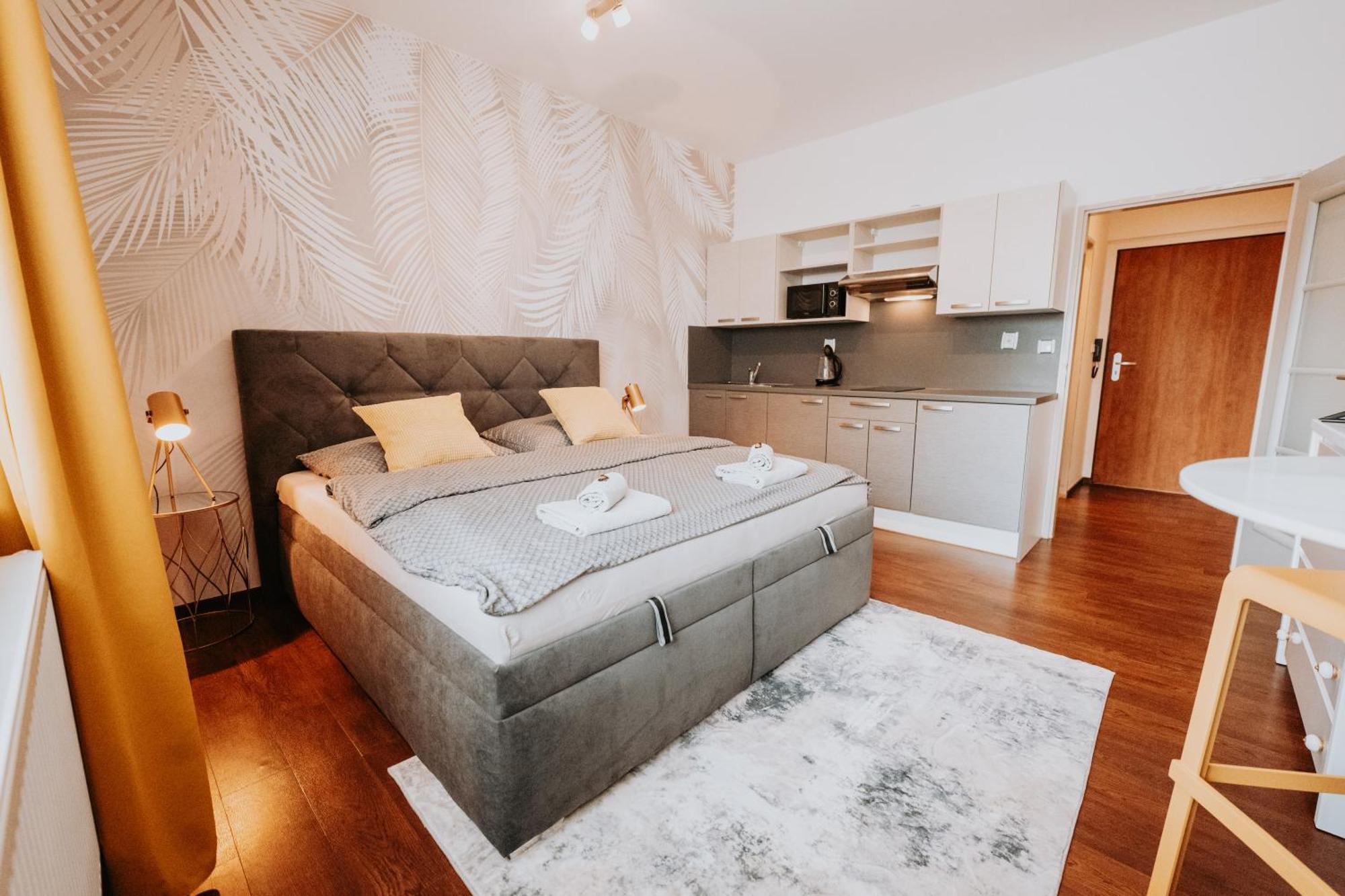 Citybeat Apartments, 400M From The Square Plzeň Buitenkant foto